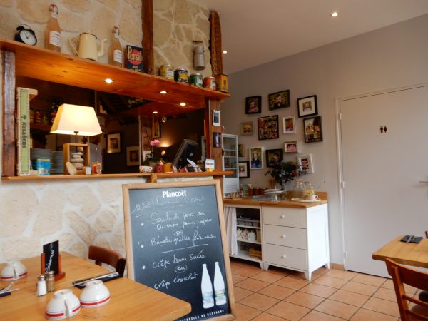 クレープリー・ラ・ビオレット（Crêperie La violette）の地元食材を使った田舎風ガレットが最高に美味しい。│ガレット（Galette）の本場フランスを巡る旅⑥