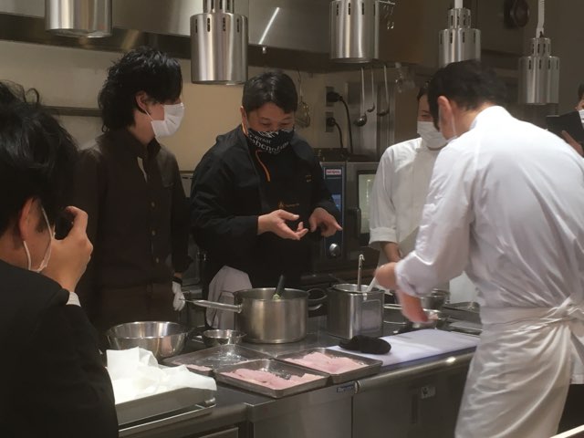 ナベノイズム渡辺シェフによる、福井県産食材を使用した料理講習会に参加させていただきました。