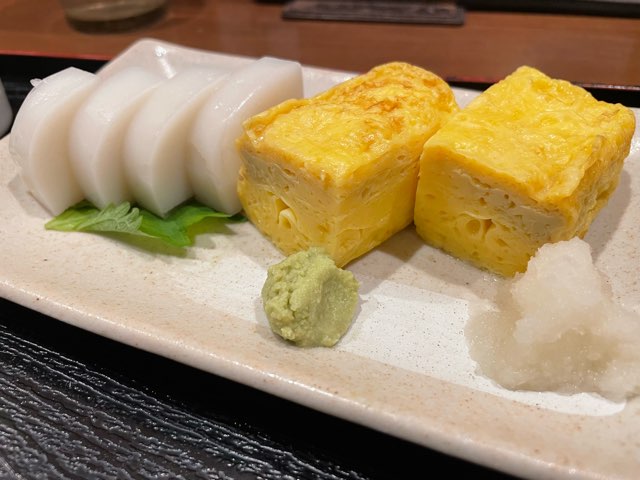 六本木ヒルズB2Fにある霞町 蕎麦処ますだ屋では、リーズナブルに蕎麦前から福井県産そばも堪能できる。