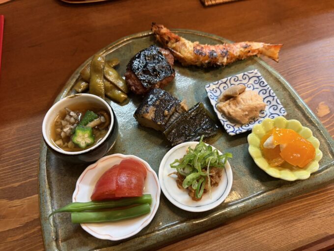 墨田区東向島「蕎麦割烹ながの」は、料理と手打ち蕎麦を味わう大人の名店。
