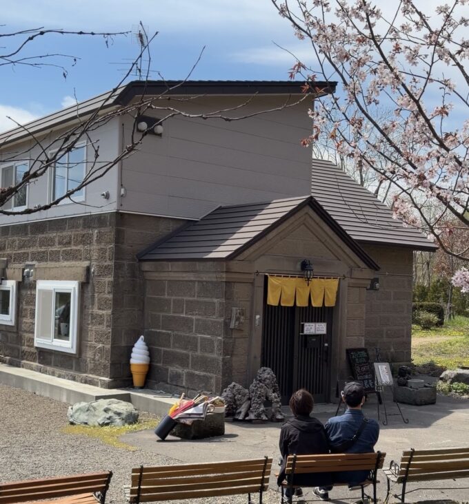 北海道北広島市「久蔵庵」は、旧島松駅逓所の歴史とともに味わう手打ち蕎麦の名店。