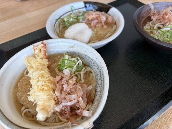 丸岡二八そば大宮亭(坂井市)は、丸岡産在来種を一年中最高の状態で味わえる越前そばの名店。